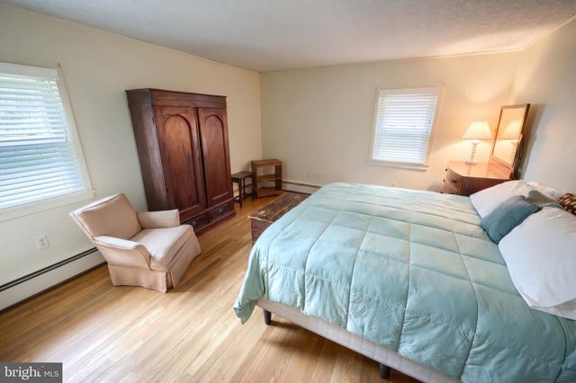 430 BAER AVE, Hanover, PA 17331