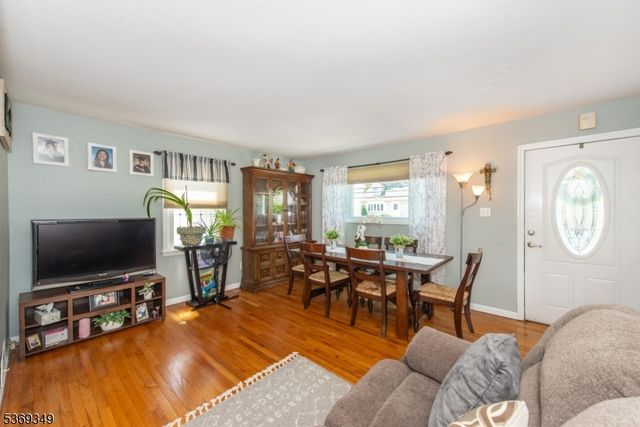 88 Ozone Ave, Cedar Grove Twp., NJ 07009