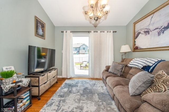 88 Ozone Ave, Cedar Grove Twp., NJ 07009