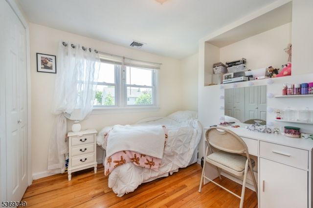 88 Ozone Ave, Cedar Grove Twp., NJ 07009