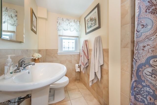 88 Ozone Ave, Cedar Grove Twp., NJ 07009