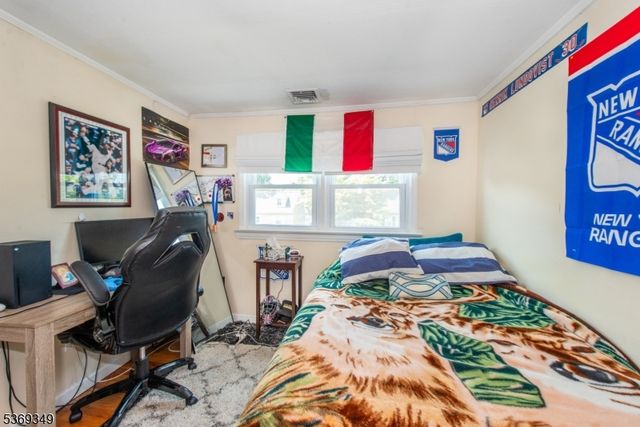 88 Ozone Ave, Cedar Grove Twp., NJ 07009