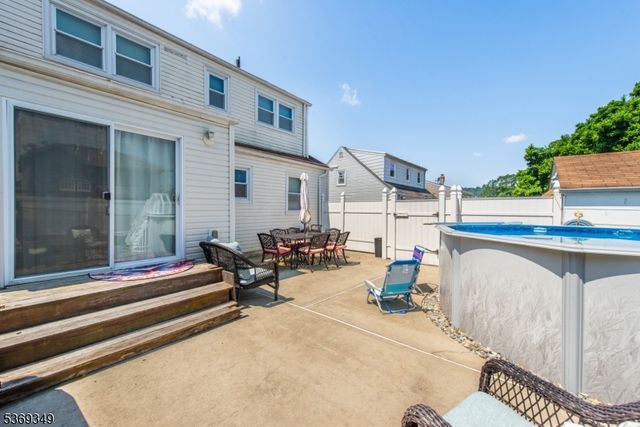 88 Ozone Ave, Cedar Grove Twp., NJ 07009