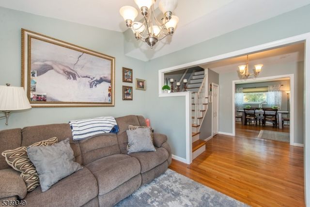 88 Ozone Ave, Cedar Grove Twp., NJ 07009