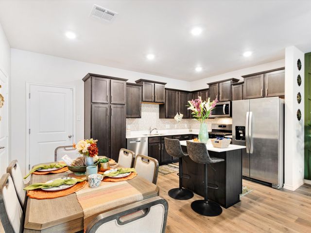 1913 Buffalo Hill Drive, Mesquite, TX 75149
