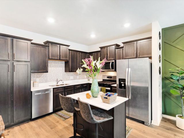 1913 Buffalo Hill Drive, Mesquite, TX 75149
