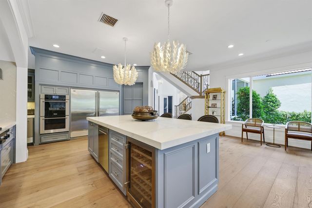1019 Grand Court, Highland Beach, FL 33487
