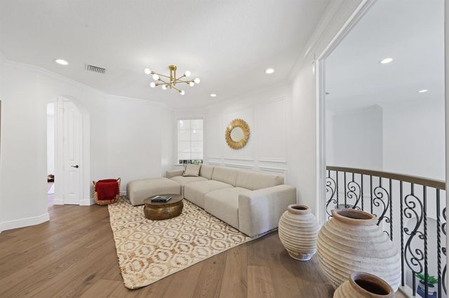 1019 Grand Court, Highland Beach, FL 33487