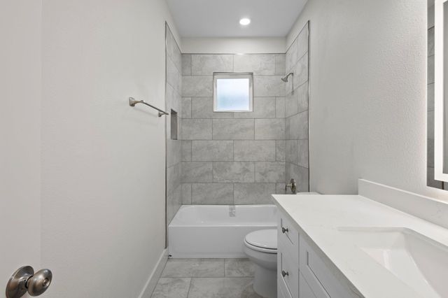 1815 N 19th Street, Nederland, TX 77627