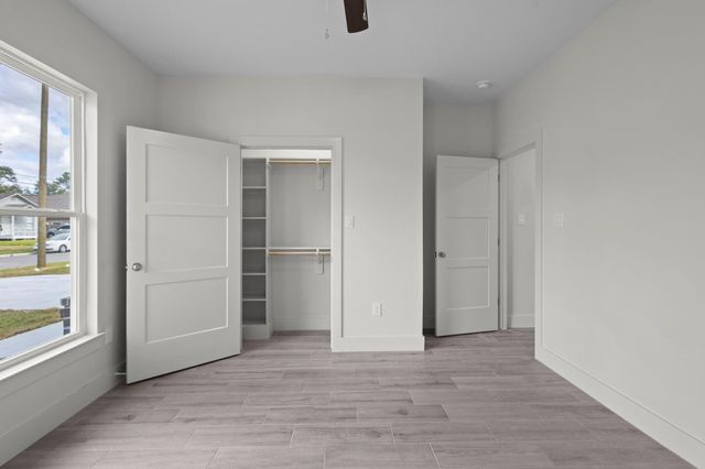 1815 N 19th Street, Nederland, TX 77627