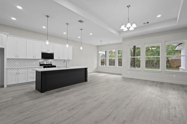 1815 N 19th Street, Nederland, TX 77627