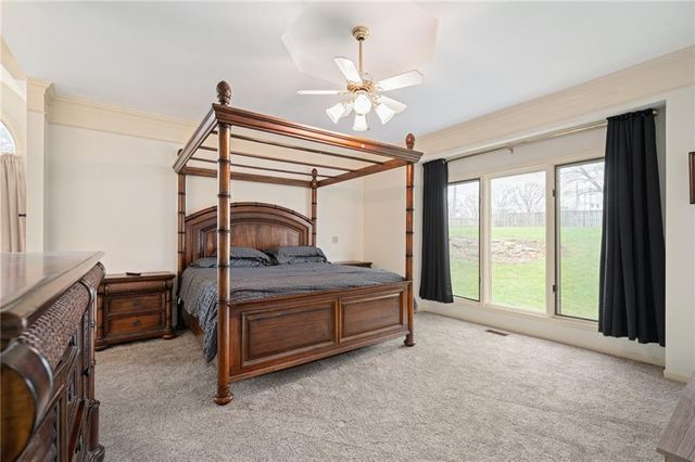 5826 Oakview Street, Shawnee, KS 66216