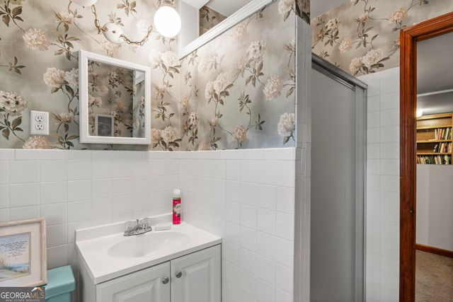 6520 Rickenbacker Circle, Morrow, GA 30260