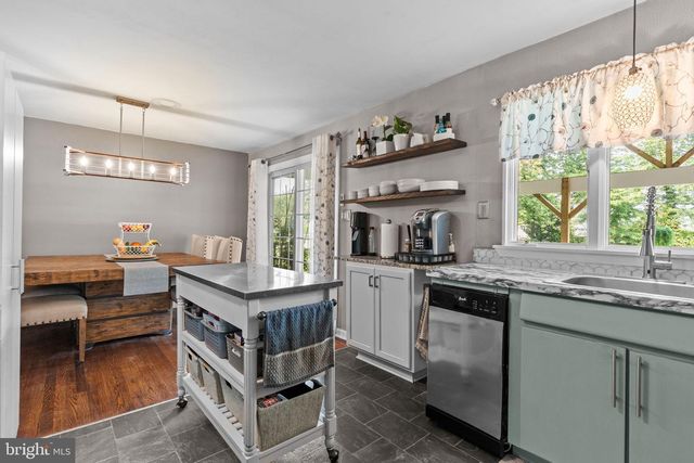 106 HOLLY DR, Hatboro, PA 19040