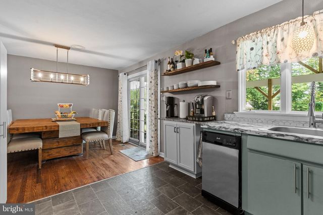 106 HOLLY DR, Hatboro, PA 19040