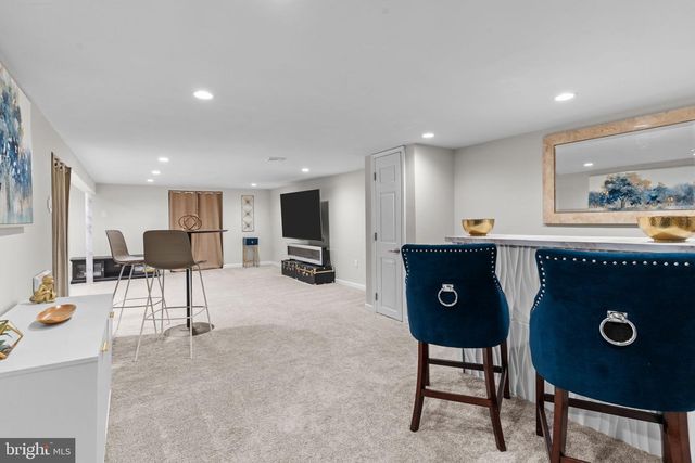 106 HOLLY DR, Hatboro, PA 19040