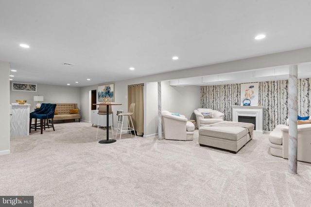 106 HOLLY DR, Hatboro, PA 19040