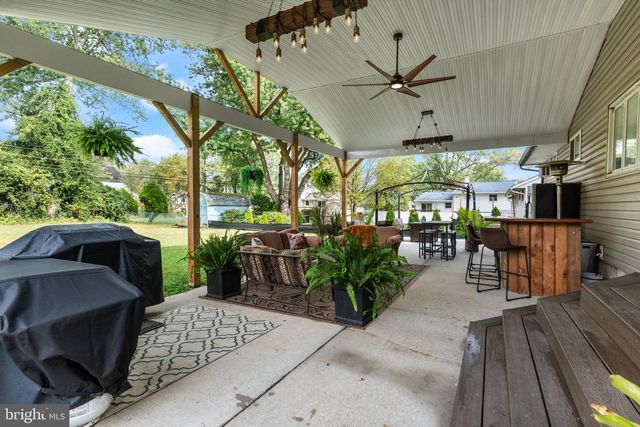 106 HOLLY DR, Hatboro, PA 19040