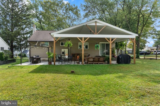 106 HOLLY DR, Hatboro, PA 19040