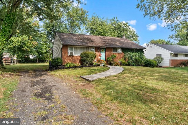 106 HOLLY DR, Hatboro, PA 19040