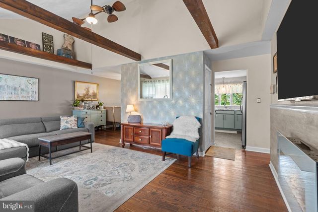 106 HOLLY DR, Hatboro, PA 19040