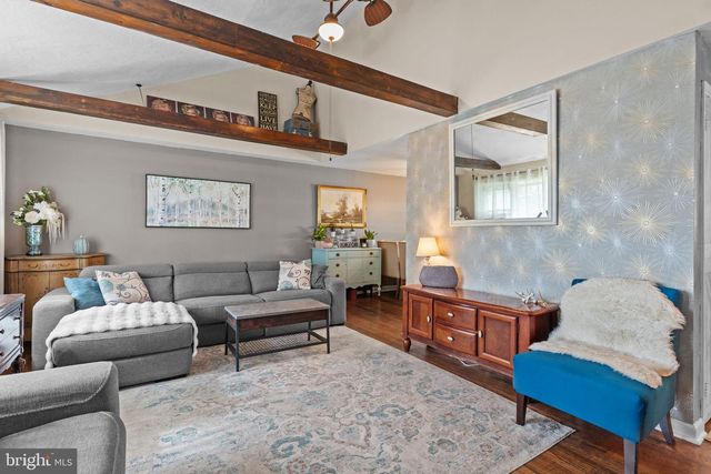 106 HOLLY DR, Hatboro, PA 19040