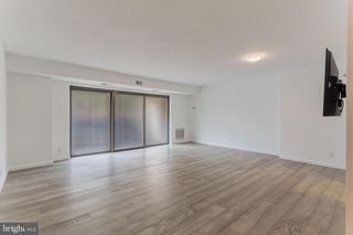 203 YOAKUM PKWY #215, Alexandria, VA 22304