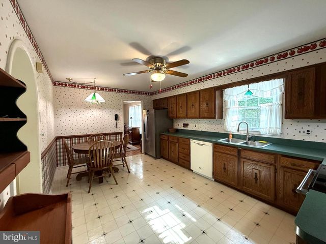 97 IROQUOIS CT, Newark, DE 19702