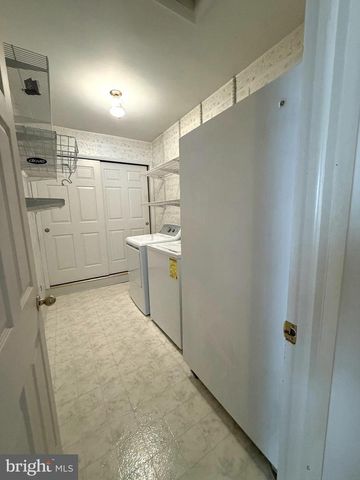 97 IROQUOIS CT, Newark, DE 19702