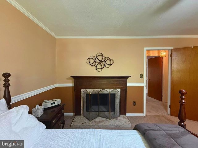 97 IROQUOIS CT, Newark, DE 19702