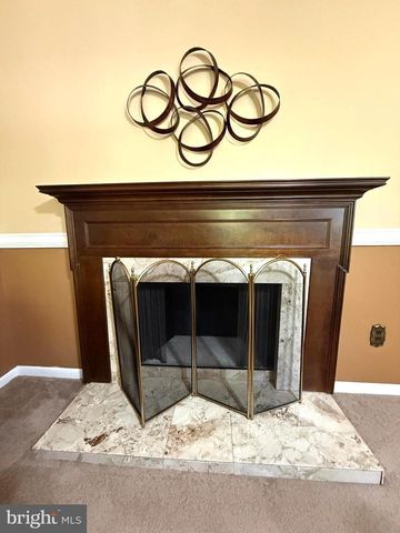 97 IROQUOIS CT, Newark, DE 19702