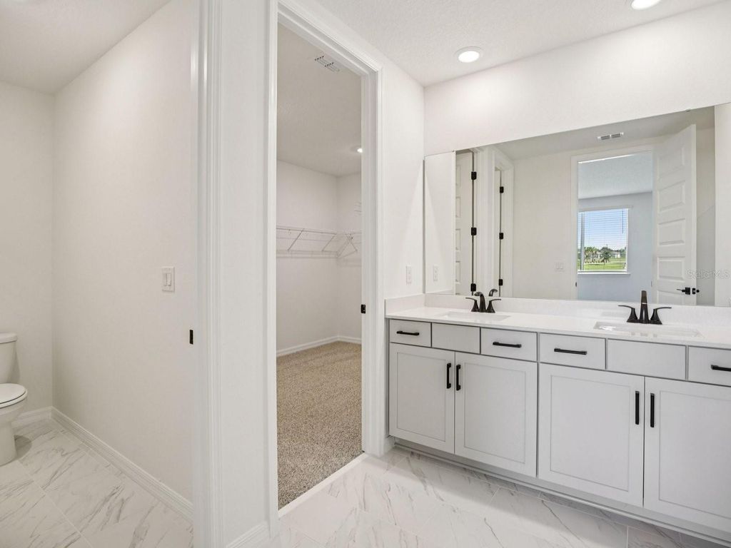 Image 13 of property listing at 14030 KELLY PARK COURT, Parrish, FL 34219