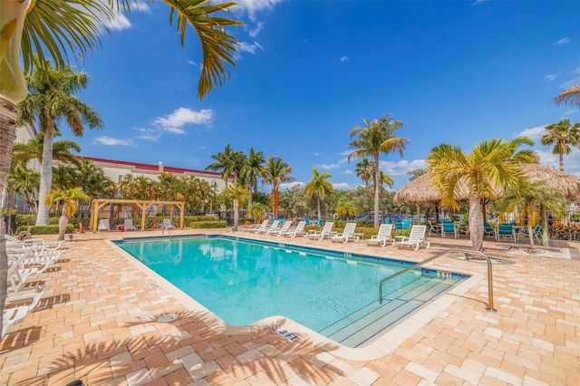 3226 NAUTICAL PLACE S, St Petersburg, FL 33712