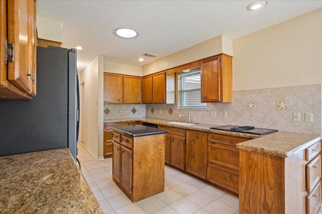 2422 Smith Bluff RD, Salado, TX 76571