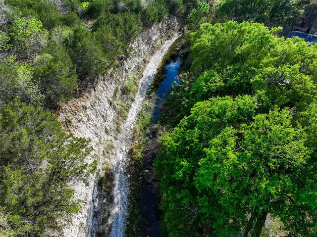 2422 Smith Bluff RD, Salado, TX 76571