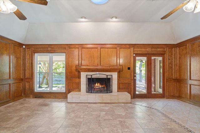 2422 Smith Bluff RD, Salado, TX 76571