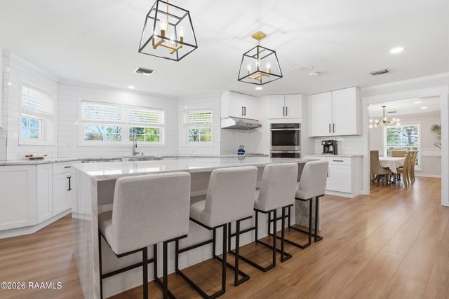 400 Acorn Drive, Lafayette, LA 70507