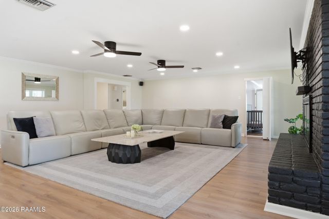 400 Acorn Drive, Lafayette, LA 70507