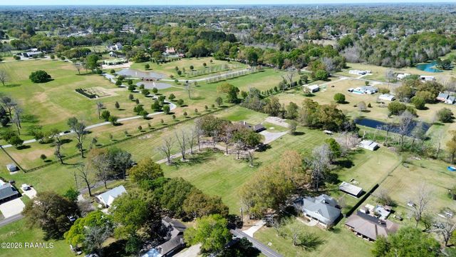 400 Acorn Drive, Lafayette, LA 70507