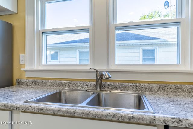 542 Eleanor Avenue, Toledo, OH 43612