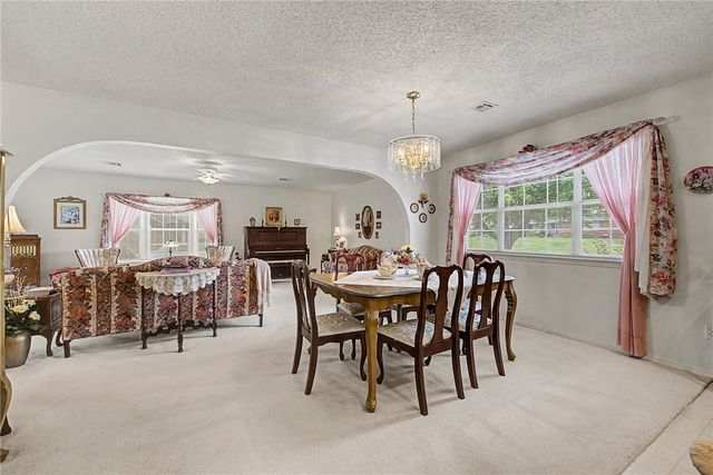 210 Lyndal Lane, Bentonville, AR 72712