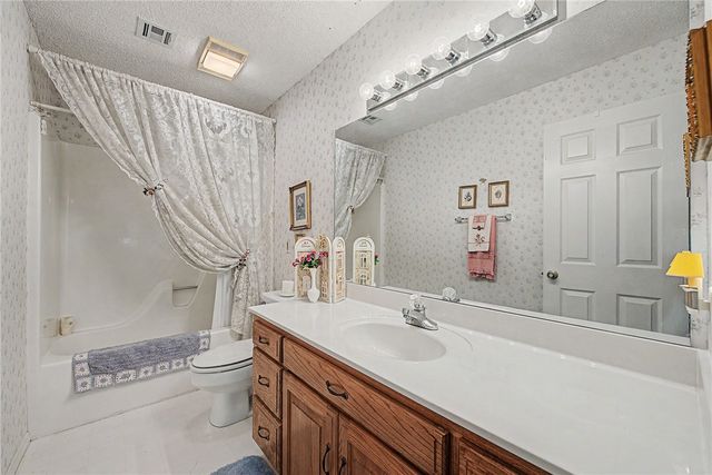 210 Lyndal Lane, Bentonville, AR 72712