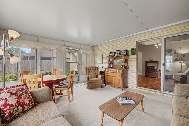 210 Lyndal Lane, Bentonville, AR 72712