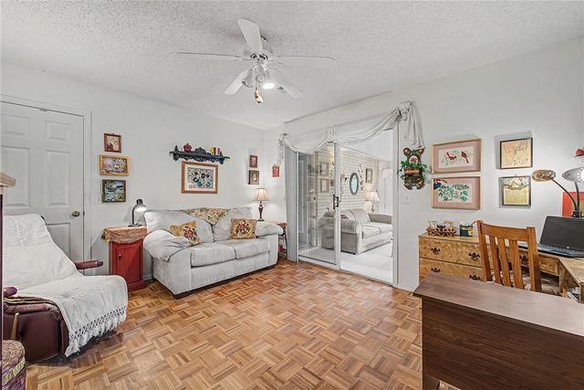 210 Lyndal Lane, Bentonville, AR 72712