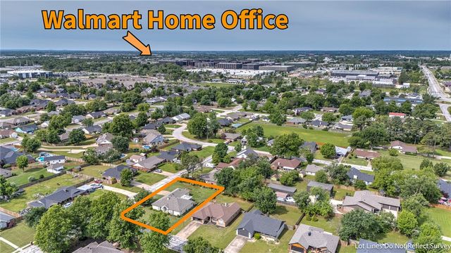 210 Lyndal Lane, Bentonville, AR 72712