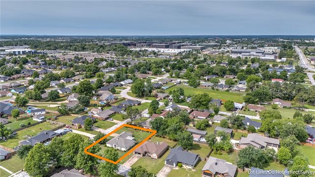 210 Lyndal Lane, Bentonville, AR 72712
