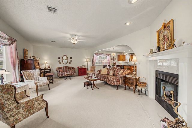 210 Lyndal Lane, Bentonville, AR 72712