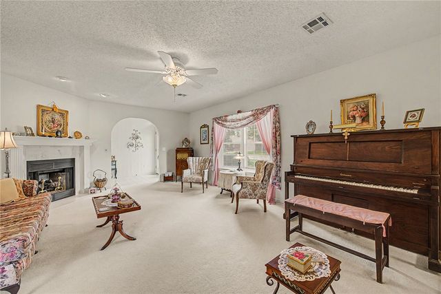 210 Lyndal Lane, Bentonville, AR 72712