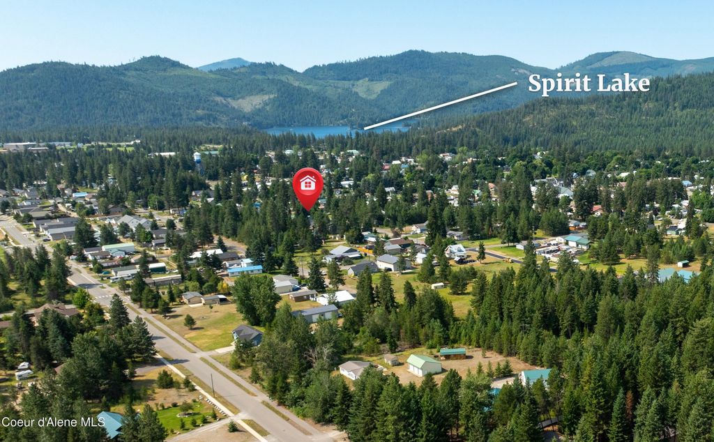 32530 N 8TH AVE, Spirit Lake, ID 83869