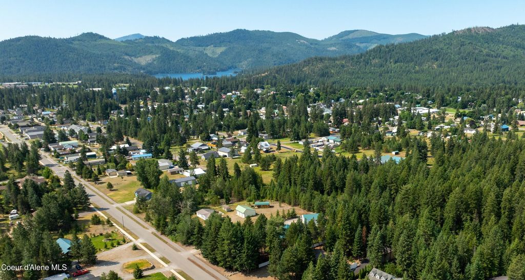 32530 N 8TH AVE, Spirit Lake, ID 83869 photo 8